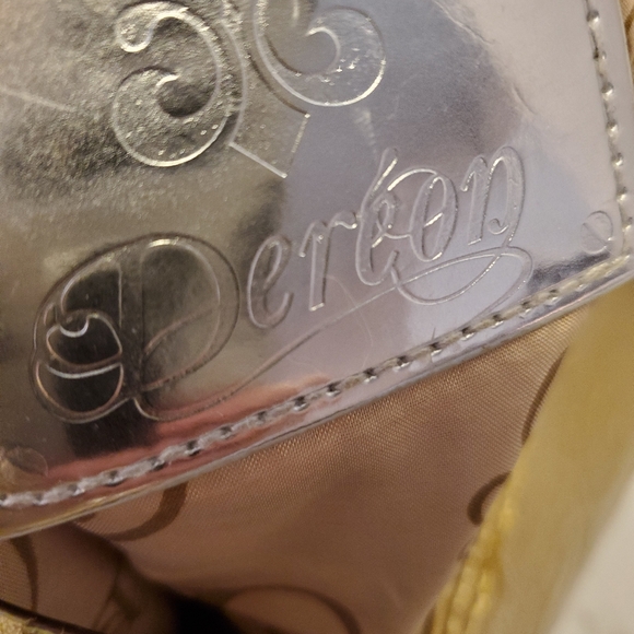 Gold Derton Shoulderbag - Picture 10 of 10